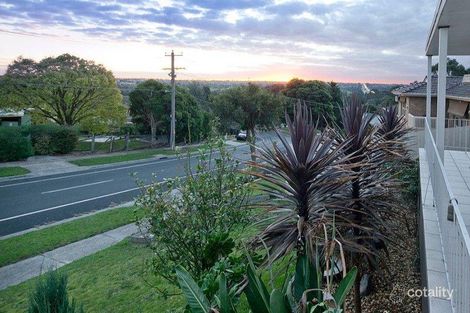 Property photo of 2 Regnans Avenue Endeavour Hills VIC 3802