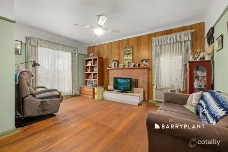 Property photo of 4 Bertram Street Drouin VIC 3818