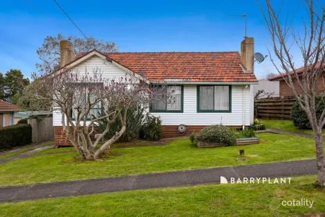 Property photo of 4 Bertram Street Drouin VIC 3818