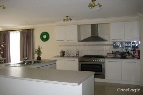 Property photo of 27 Chisholm Crescent Narre Warren South VIC 3805