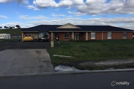 Property photo of 30 Parrot Drive Whittlesea VIC 3757