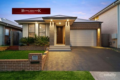 Property photo of 18 Silverleaf Lane Moorebank NSW 2170