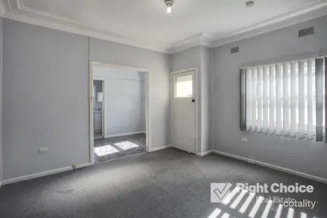 Property photo of 4 Shellharbour Road Lake Illawarra NSW 2528