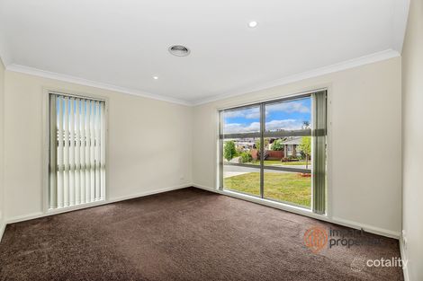 Property photo of 12 Bindugan Crescent Ngunnawal ACT 2913