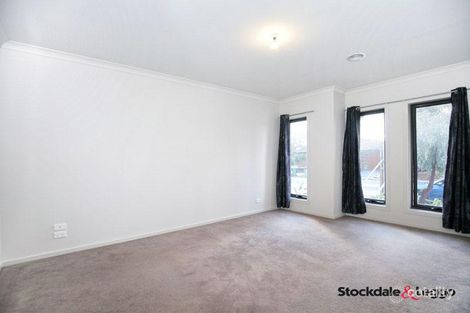 Property photo of 5 Wattletree Street Craigieburn VIC 3064