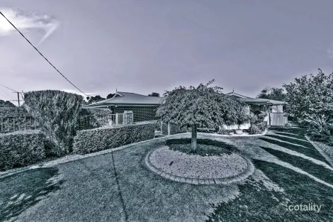 Property photo of 53 Eagle Drive Pakenham VIC 3810