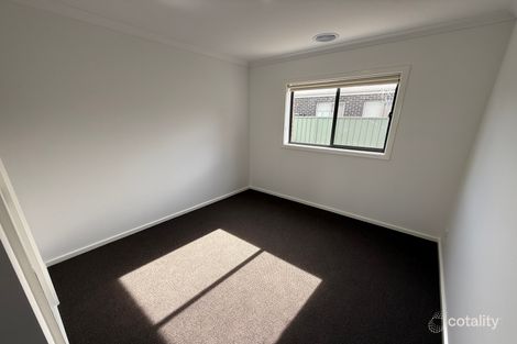 Property photo of 3 Cormorant Boulevard Kialla VIC 3631