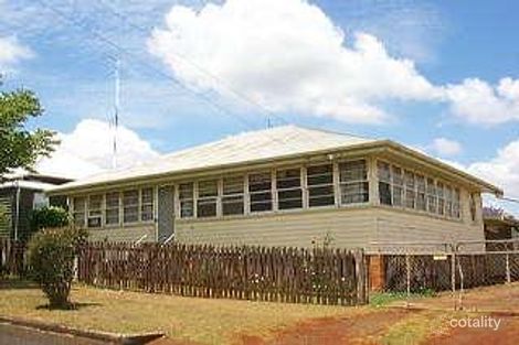 16 Chamberlain St, North Toowoomba, QLD 4350