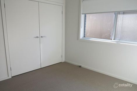 Property photo of 5 Rosecomb Road Spring Farm NSW 2570