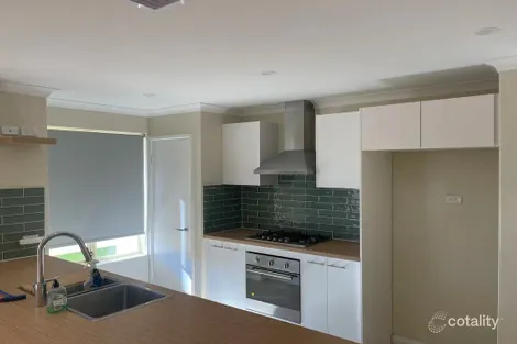 Property photo of 12 Middle Parkway Canning Vale WA 6155