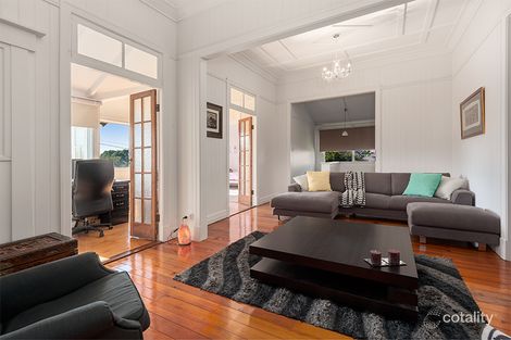 Property photo of 287 Wynnum Road Norman Park QLD 4170