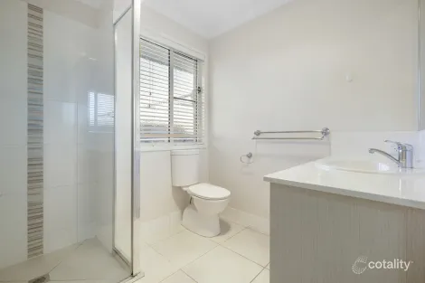 Property photo of 1/22 Wigan Avenue Highfields QLD 4352