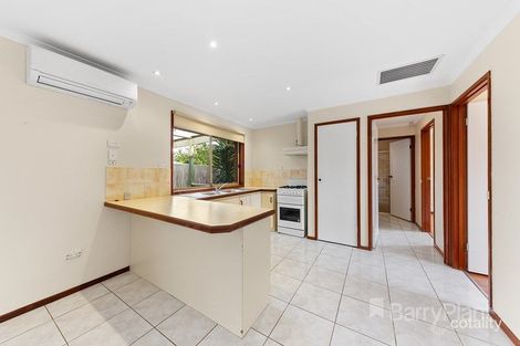 Property photo of 2/34 Unicorn Way Kings Park VIC 3021