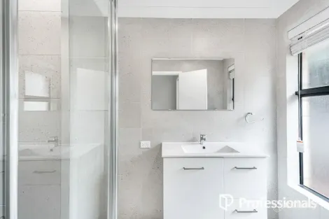 Property photo of 5 Una Court Stratton WA 6056