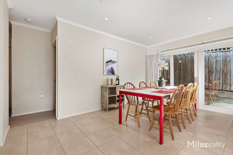Property photo of 2/23 Woodland Grove Briar Hill VIC 3088