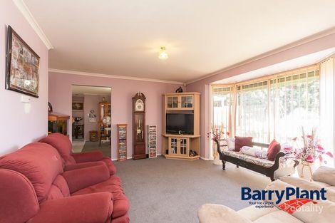 Property photo of 1/12 Tinara Court Cranbourne North VIC 3977