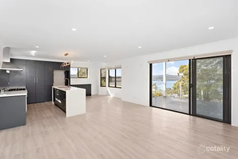 Property photo of 44A Thompson Road Speers Point NSW 2284