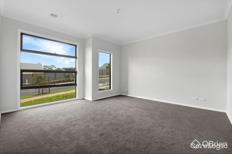 Property photo of 20 Balaton Drive Pakenham VIC 3810