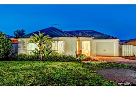 Property photo of 4 Penash Place Point Cook VIC 3030