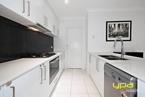 Property photo of 49 Keynes Circuit Fraser Rise VIC 3336