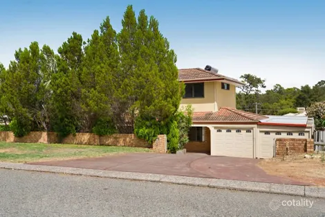 8 Newstead Cres, Parmelia, WA 6167