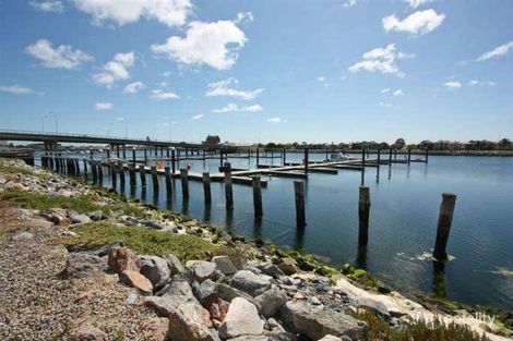 Property photo of 6 Parri Crescent New Port SA 5015