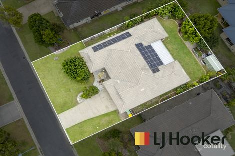 Property photo of 21 Dewdrop Place Ningi QLD 4511