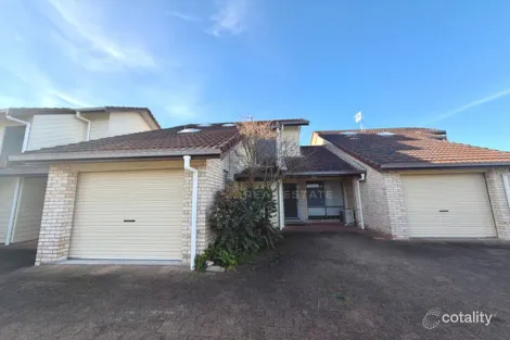 2/2 SHORELINE DR, FINGAL BAY, NSW 2315