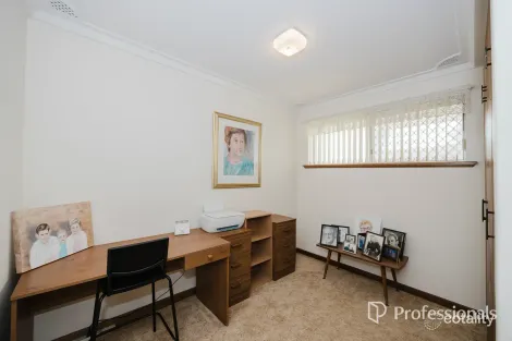 Property photo of 38 Parin Road Marangaroo WA 6064