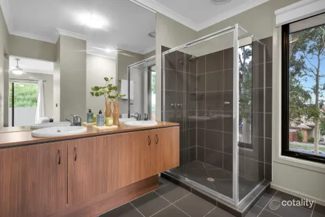 Property photo of 57 The Circuit Pakenham VIC 3810