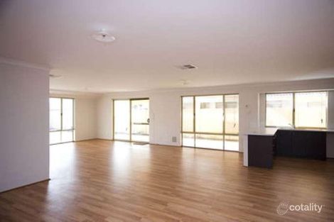 Property photo of 9 Fulmar Way Seville Grove WA 6112