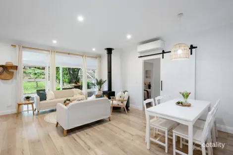 Property photo of 22 Davies Avenue Springwood NSW 2777