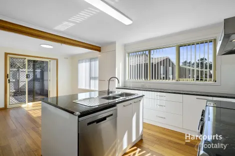 Property photo of 34 Sassafras Crescent Romaine TAS 7320