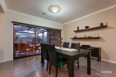 Property photo of 11 Cheltenham Close Craigieburn VIC 3064