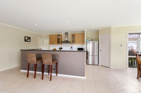 Property photo of 7 Gatehouse Drive Eastwood VIC 3875