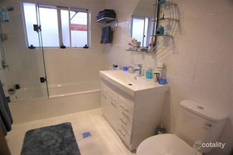 Property photo of 2/12 Redgrove Street Green Point NSW 2251