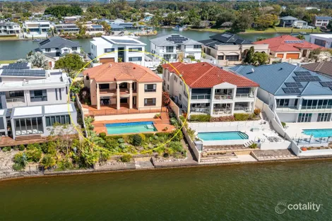 122 Sir Bruce Small Bvd, Benowa, QLD 4217