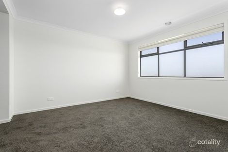 Property photo of 3 Wedgebill Circuit Werribee VIC 3030