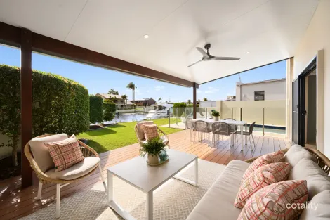 Property photo of 7 Markham Avenue Runaway Bay QLD 4216