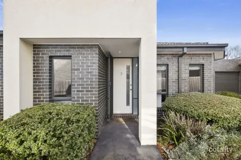 Property photo of 2/33 Calthorpe Street Gisborne VIC 3437
