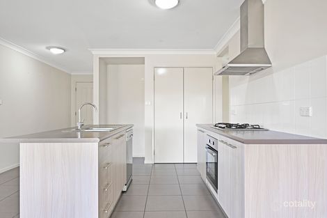 Property photo of 10 Downey Crescent Orange NSW 2800
