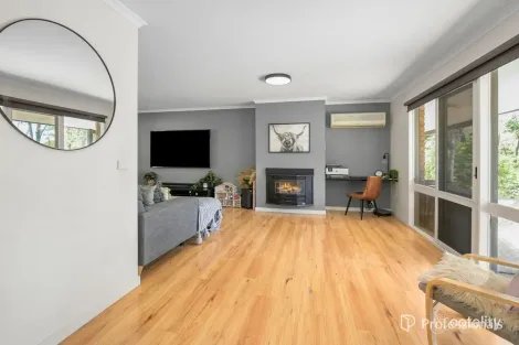 Property photo of 15 Holmes Road Yarra Junction VIC 3797