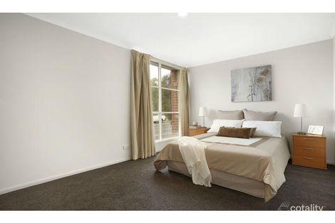 Property photo of 14/162 Stockmans Way Kensington VIC 3031