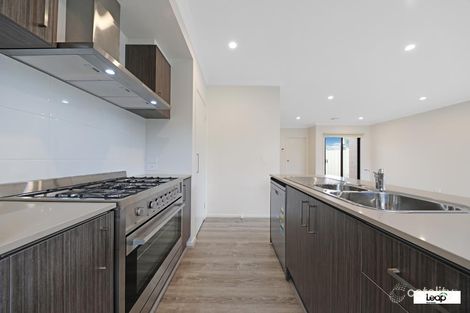 Property photo of 40 Leandon Avenue Wollert VIC 3750