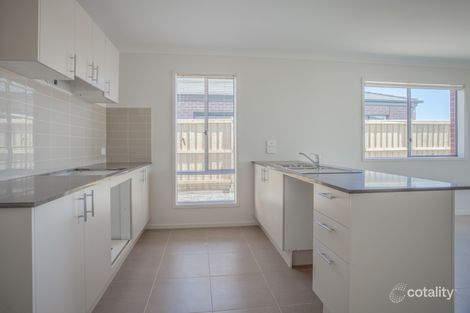 Property photo of 35 Smile Crescent Wyndham Vale VIC 3024