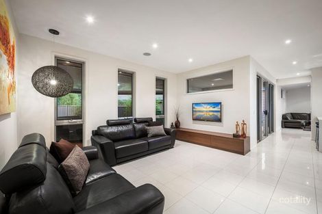 Property photo of 33 Sugarloaf Drive Macleod VIC 3085
