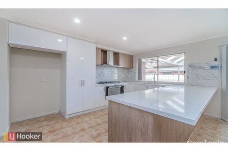 Property photo of 8 Bertrand Court Craigieburn VIC 3064