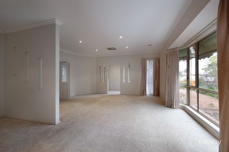 Property photo of 4 Peita Close Spring Gully VIC 3550