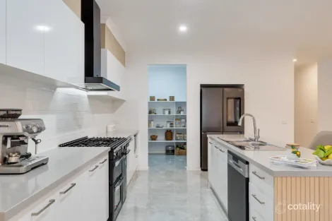 Property photo of 36 Navigation Road Greenvale VIC 3059