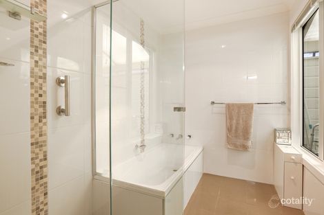 Property photo of 23 Ashmore Crescent Kanahooka NSW 2530